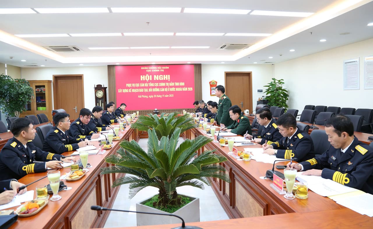 Cục Cán bộ nắm tình hình công tác đào tạo cán bộ ở nước ngoài của Quân chủng Hải quân