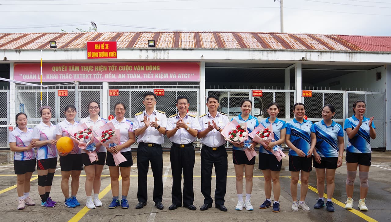 Hải đoàn 129 tổ chức giao lưu thể thao