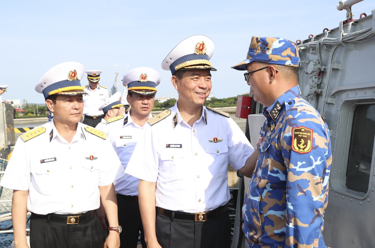 Thiếu tướng Nguyễn An Phong làm việc tại Lữ đoàn 167 và Tiểu đoàn DK1