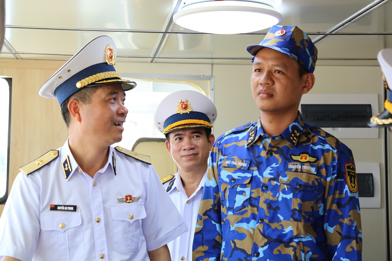 Thiếu tướng Nguyễn An Phong làm việc tại Hải đoàn 129