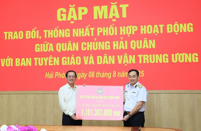 Ban Tuyên giáo và Dân vận Trung ương thăm, làm việc với Quân chủng Hải quân