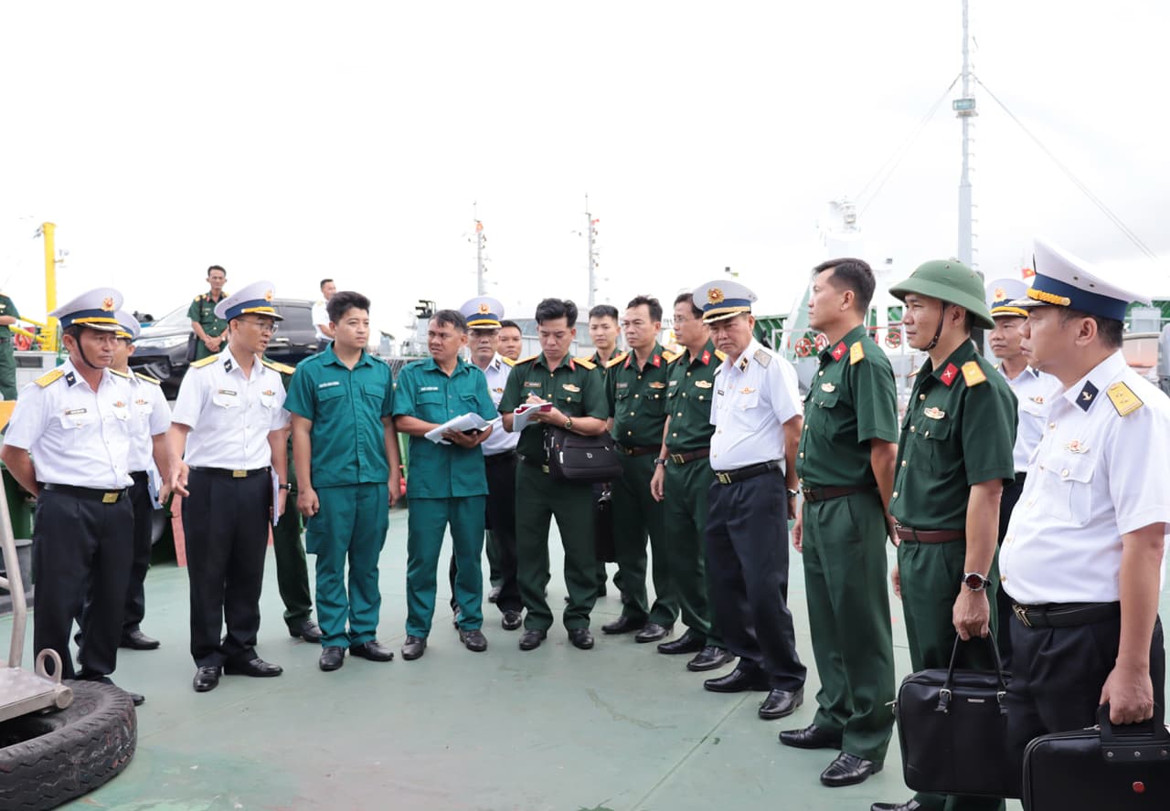 Kiểm tra công tác chuẩn bị hội thi, hội thao của Hải đội Dân quân thường trực tỉnh Khánh Hòa