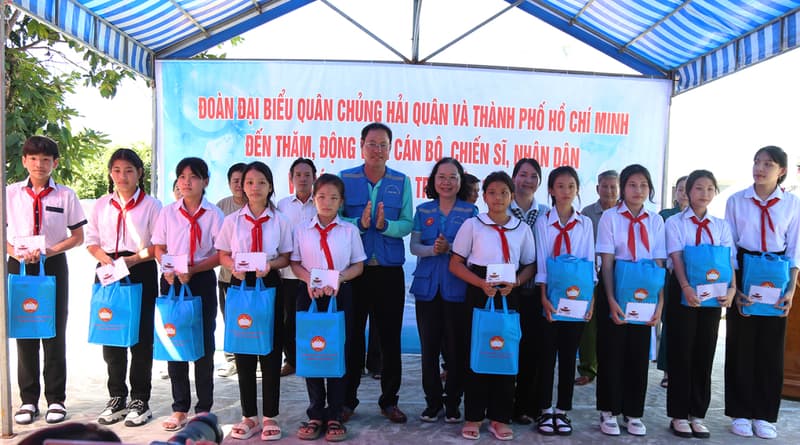 Đoàn đại biểu TP. Hồ Chí Minh lan tỏa tinh thần vì biển đảo Tổ quốc