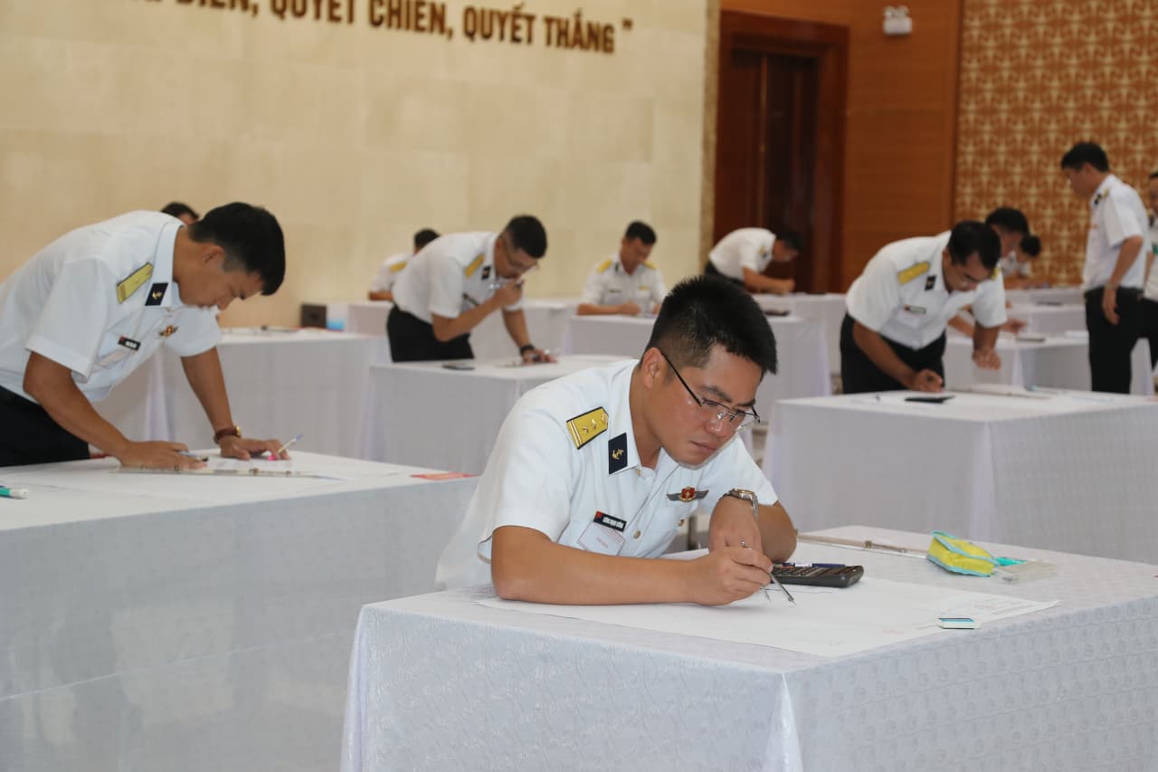 Quân chủng Hải quân: Hội thi hải đội trưởng, chính trị viên hải đội; tiểu đoàn trưởng, chính trị viên tiểu đoàn lần thứ 3