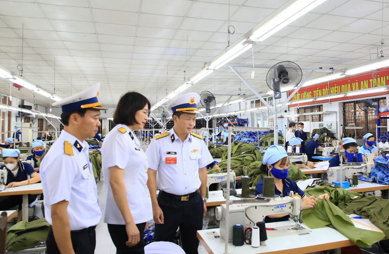 Xưởng may 7-5: Hoàn thành và vượt nhiều chỉ tiêu kế hoạch sản xuất