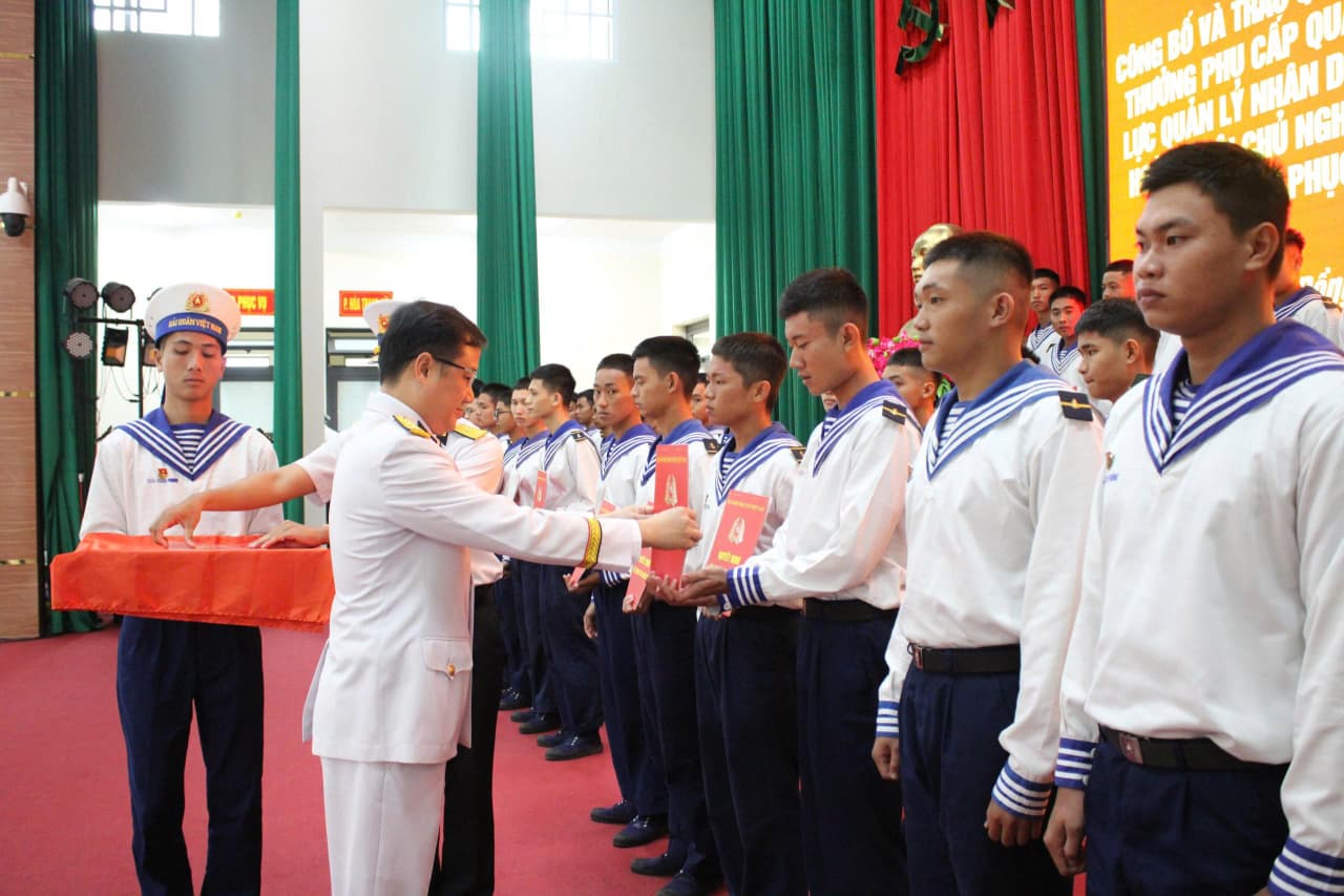 Trung tâm Bảo đảm kỹ thuật Vùng 2: Nâng lương, thăng quân hàm quân nhân chuyên nghiệp