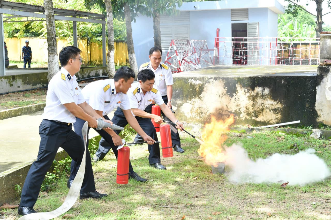 Bộ Tư lệnh Vùng 2 kiểm tra đơn vị vững mạnh toàn diện 2025
