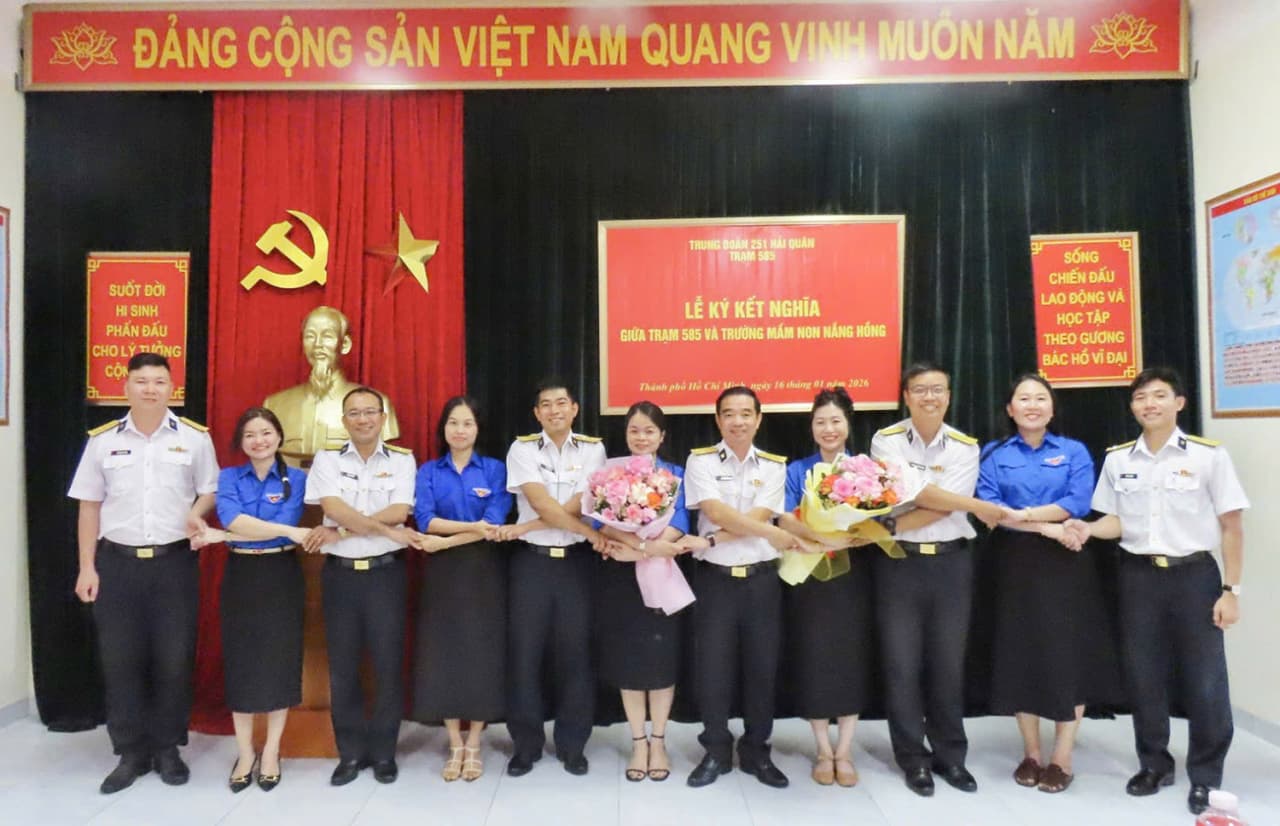 Trạm ra đa 585 ký kết nghĩa với Trường mầm non Nắng Hồng