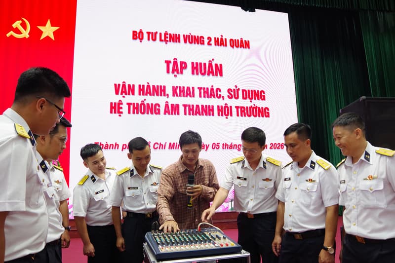 Vùng 2 tập huấn sử dụng hệ thống âm thanh hội trường