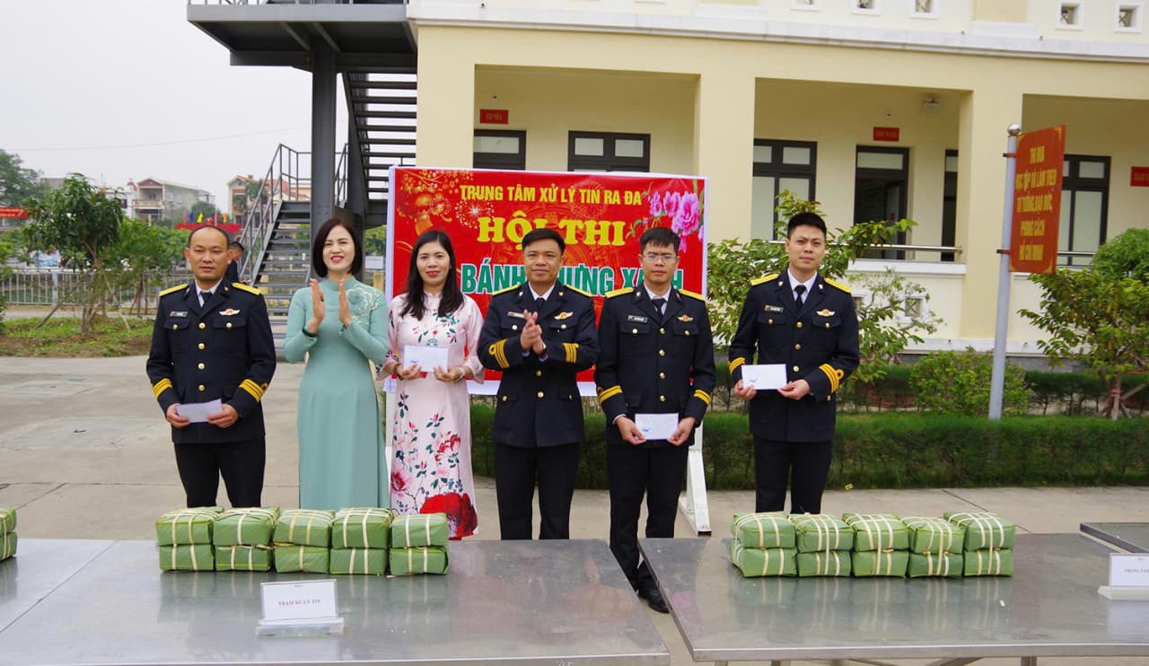 Trung tâm Xử lý tin ra đa: Hội thi bánh chưng xanh