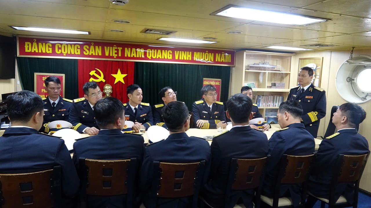 Thủ trưởng Bộ Tư lệnh Vùng 2 thăm, chúc Tết Lữ đoàn 171