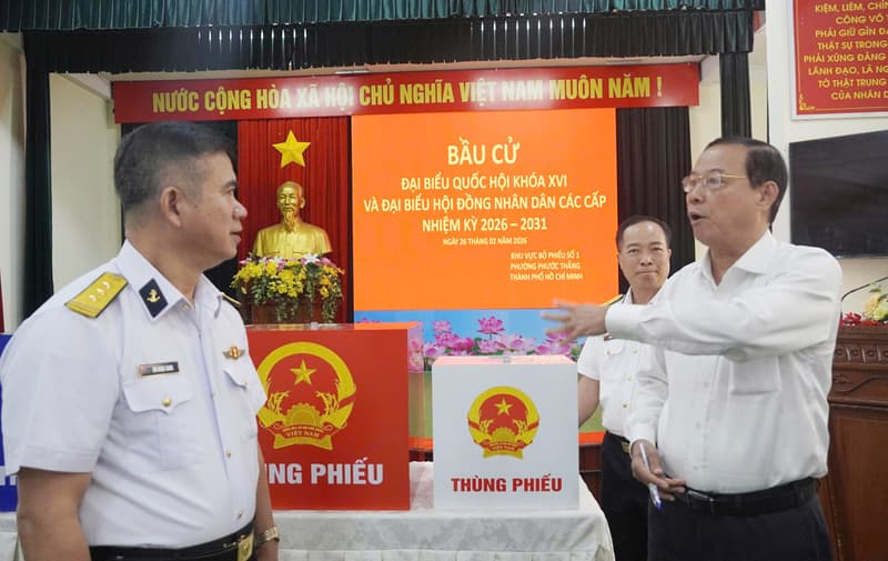 Kiểm tra công tác bầu cử sớm tại Hải đoàn 129