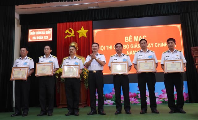 Hải đoàn 129 tổ chức hội thi cán bộ giảng dạy chính trị năm 2026