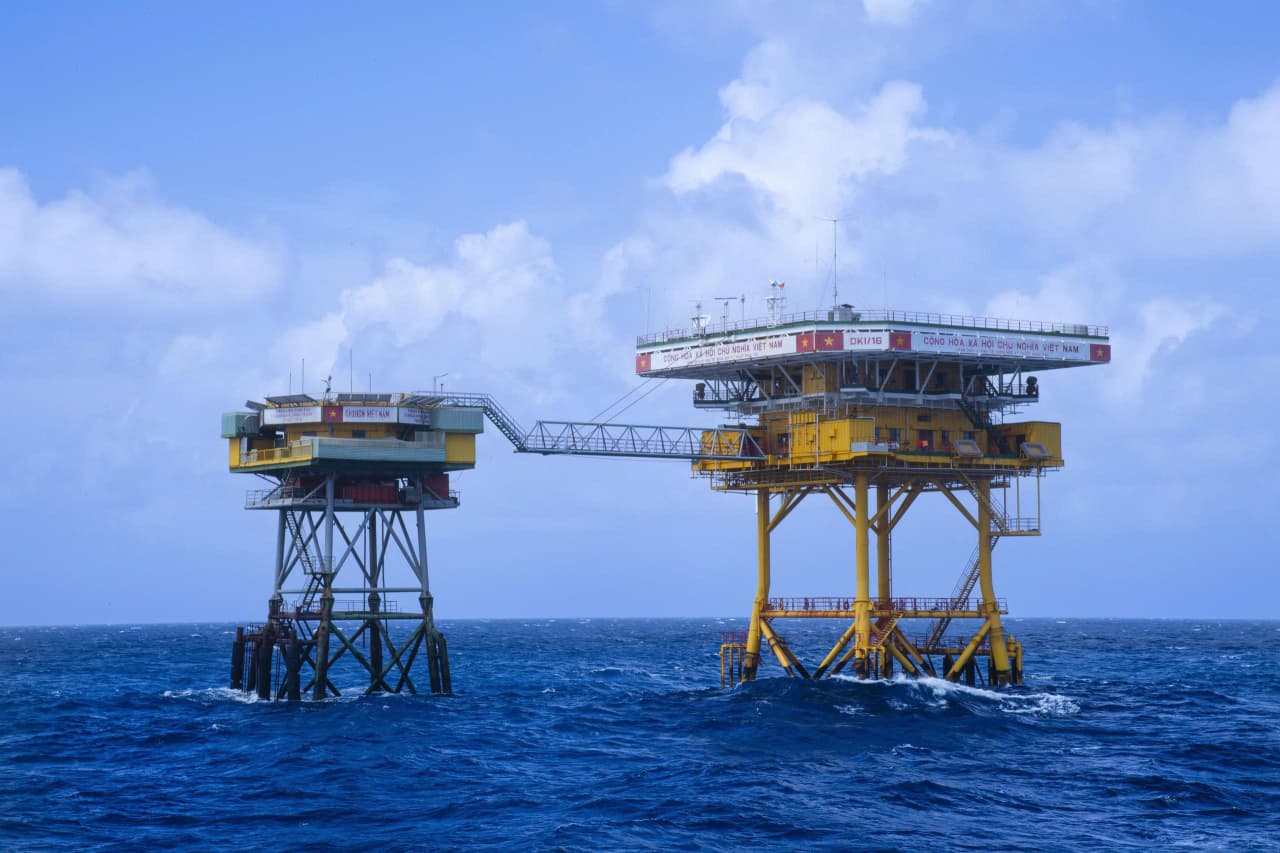 Nhà giàn DK1 phát huy truyền thống đơn vị hai lần anh hùng