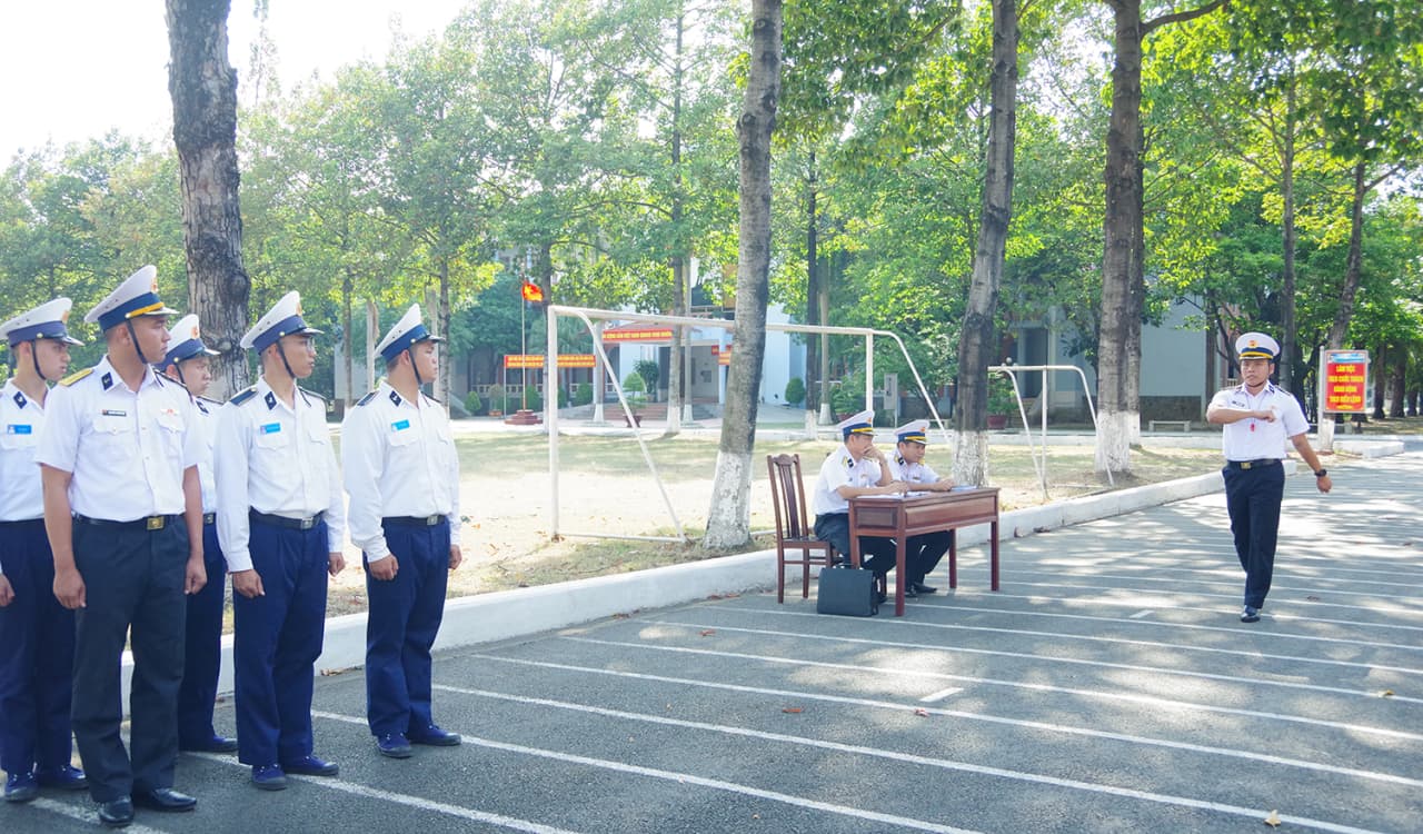 Kiểm tra công tác huấn luyện tại Lữ đoàn 125