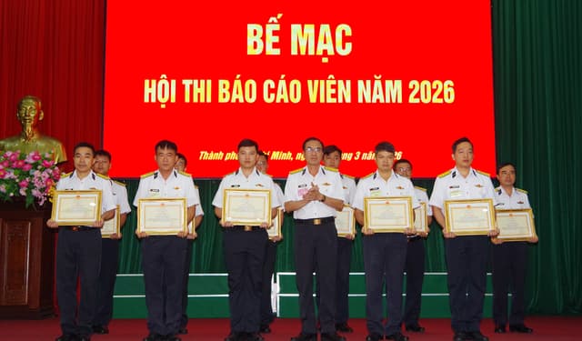 Lữ đoàn 125 tổ chức Hội thi báo cáo viên giỏi năm 2026