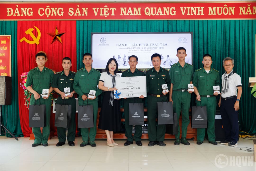 Gieo mầm tri thức tới nơi cực Tây của Tổ quốc