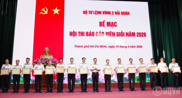 Vùng 2 Hải quân nâng cao chất lượng báo cáo viên và công tác tuyên truyền miệng