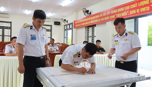 Trung đoàn 251 kiểm tra, đánh giá năng lực quân nhân chuyên nghiệp