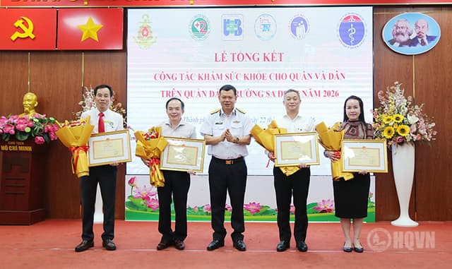 Tri ân những tấm lòng vì biển, đảo