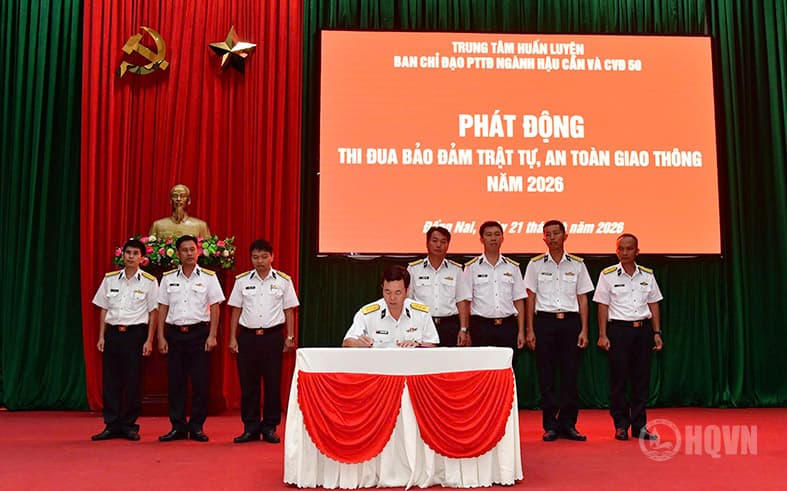 Trung tâm Huấn luyện Vùng 2 phát động thi đua bảo đảm trật tự an toàn giao thông