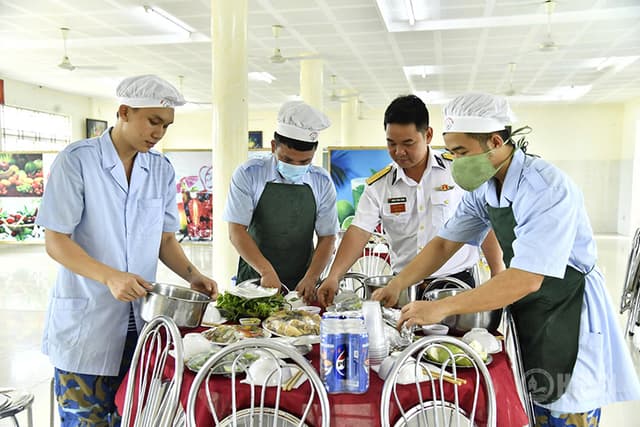 Đoàn công tác Bộ Tư lệnh Vùng 2 kiểm tra tại Lữ đoàn 167