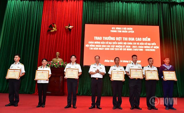 Trung tâm Huấn luyện Vùng 2 phát động phong trào thi đua