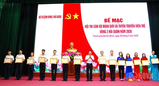 Vùng 2 Hải quân: Hội thi cán bộ đoàn giỏi và tuyên truyền viên trẻ