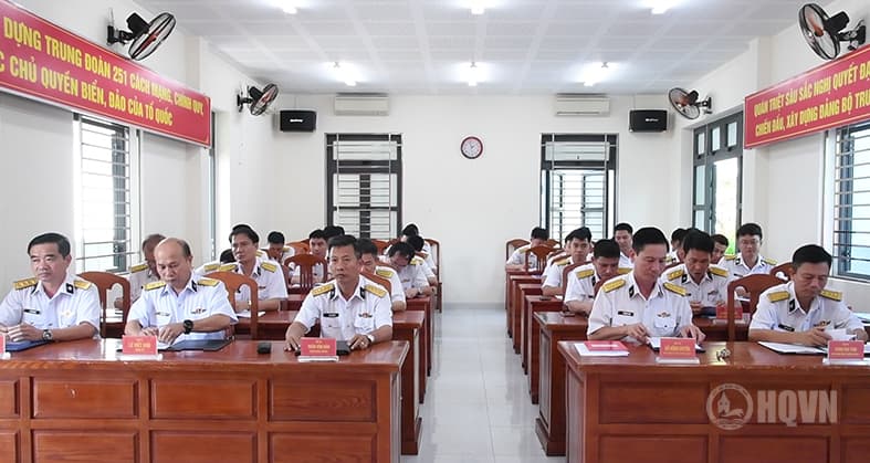 Trung đoàn 251 tổ chức hội nghị quân chính 6 tháng đầu năm 2026