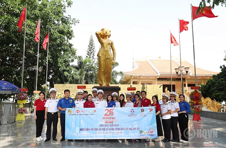 Trung tâm Bảo đảm kỹ thuật Vùng 2 tham gia Chiến dịch tình nguyện “Kỳ nghỉ hồng”
