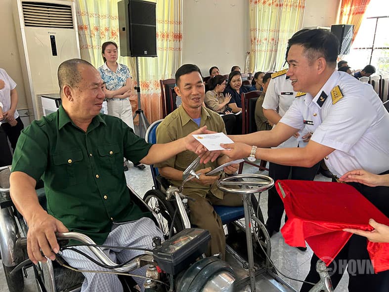Hải đoàn 129 đẩy mạnh các hoạt động tri ân nhân Ngày Thương binh - Liệt sĩ