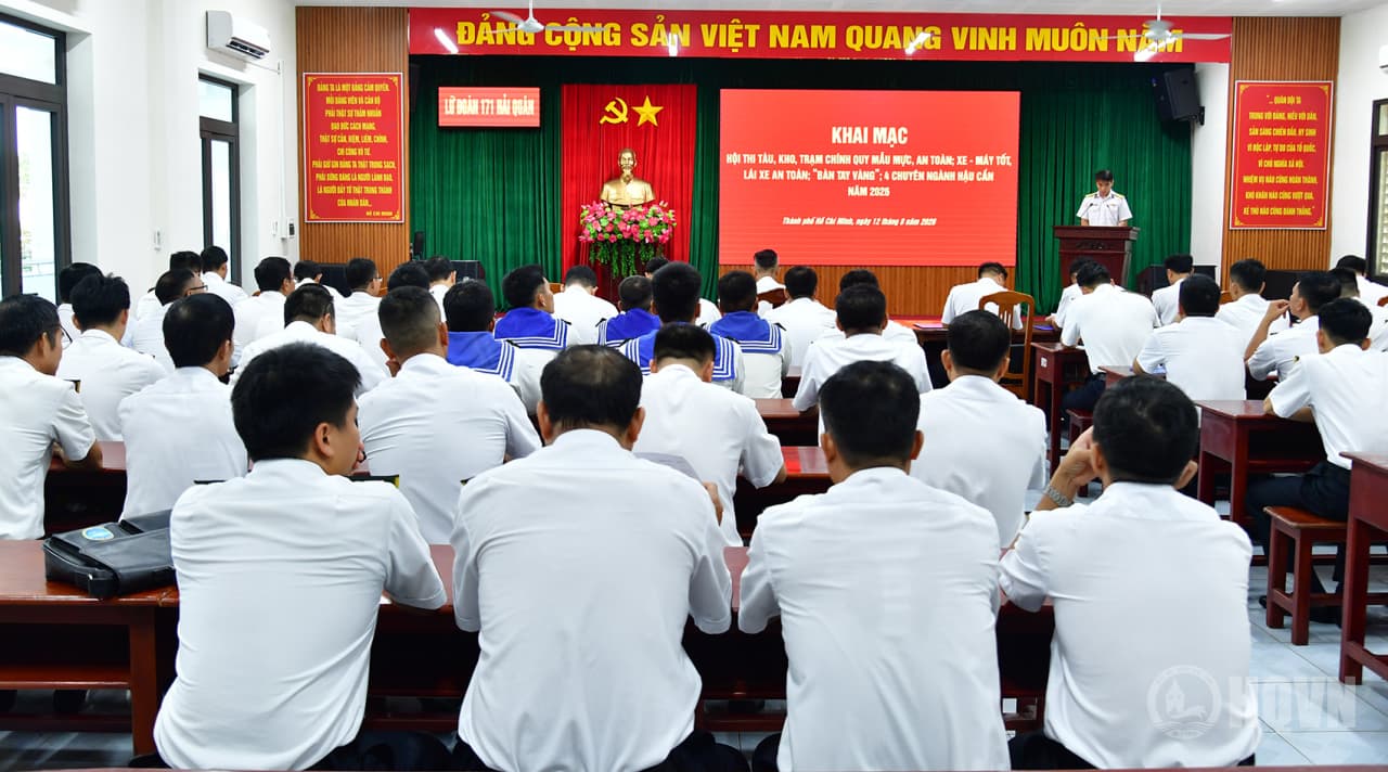 Lữ đoàn 171 khai mạc hội thi tàu chính quy mẫu mực năm 2026