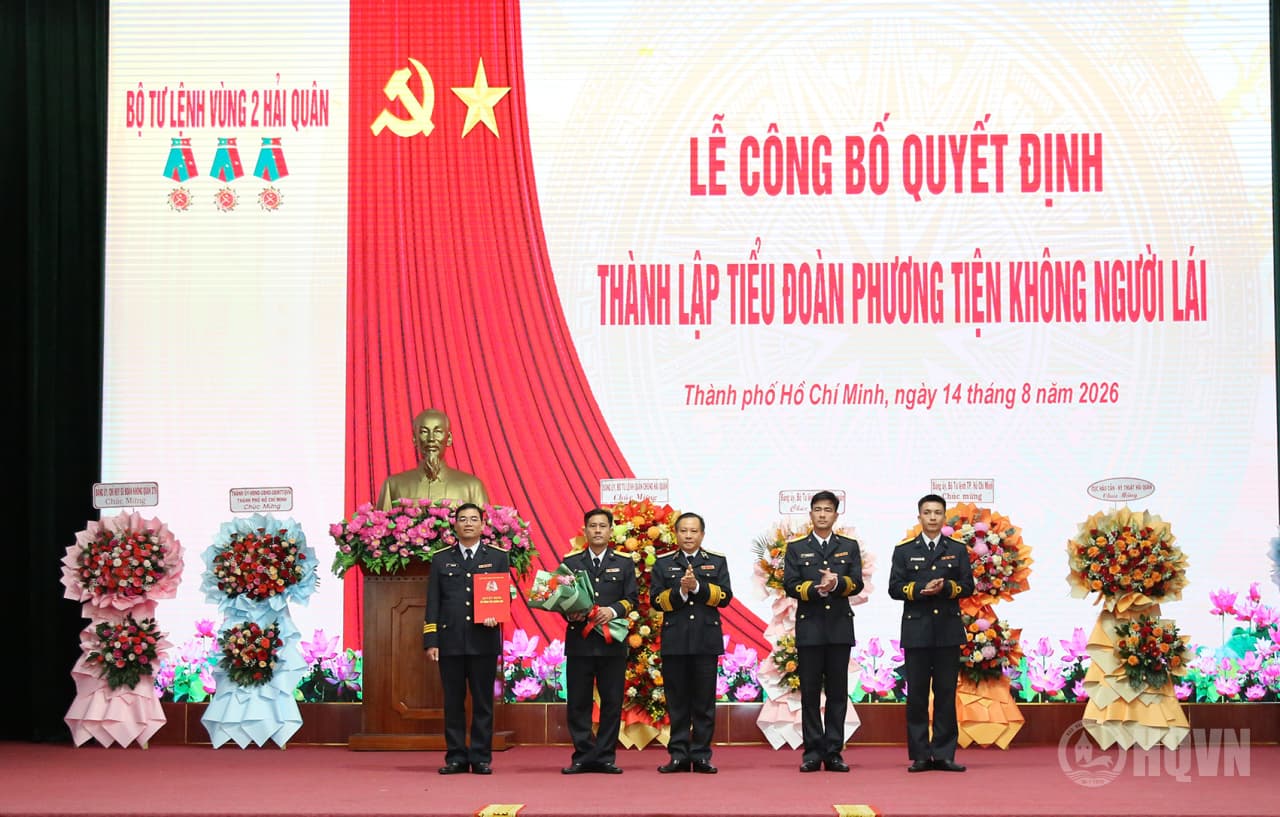 Vùng 2 Hải quân công bố quyết định thành lập Tiểu đoàn Phương tiện không người lái