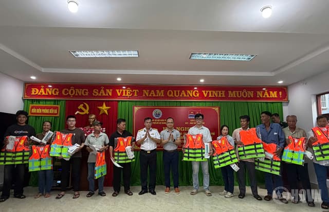 Tăng cường phối hợp bảo đảm an toàn các công trình dầu khí