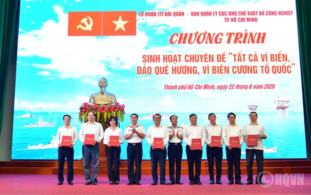 Lữ đoàn 171 giao lưu với các đơn vị trên địa bàn đóng quân