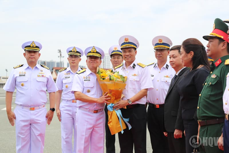 Tàu Hải quân Hoàng gia Thái Lan thăm hữu nghị Thành phố Hồ Chí Minh