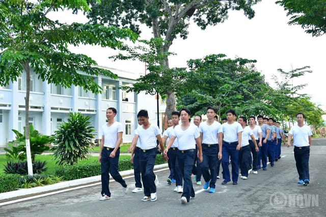 Vùng 2 Hải quân hưởng ứng đi bộ “Cùng Việt Nam tiến bước 2026”