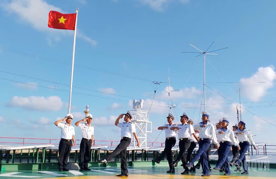 Vùng 2 Hải quân: Vui Tết Độc lập, sẵn sàng chiến đấu cao