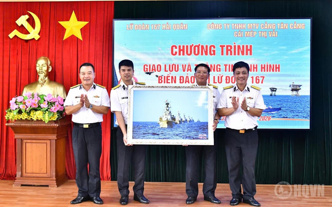 Lữ đoàn 167 giao lưu với Công ty TNHH MTV Cảng Tân Cảng - Cái Mép Thị Vải