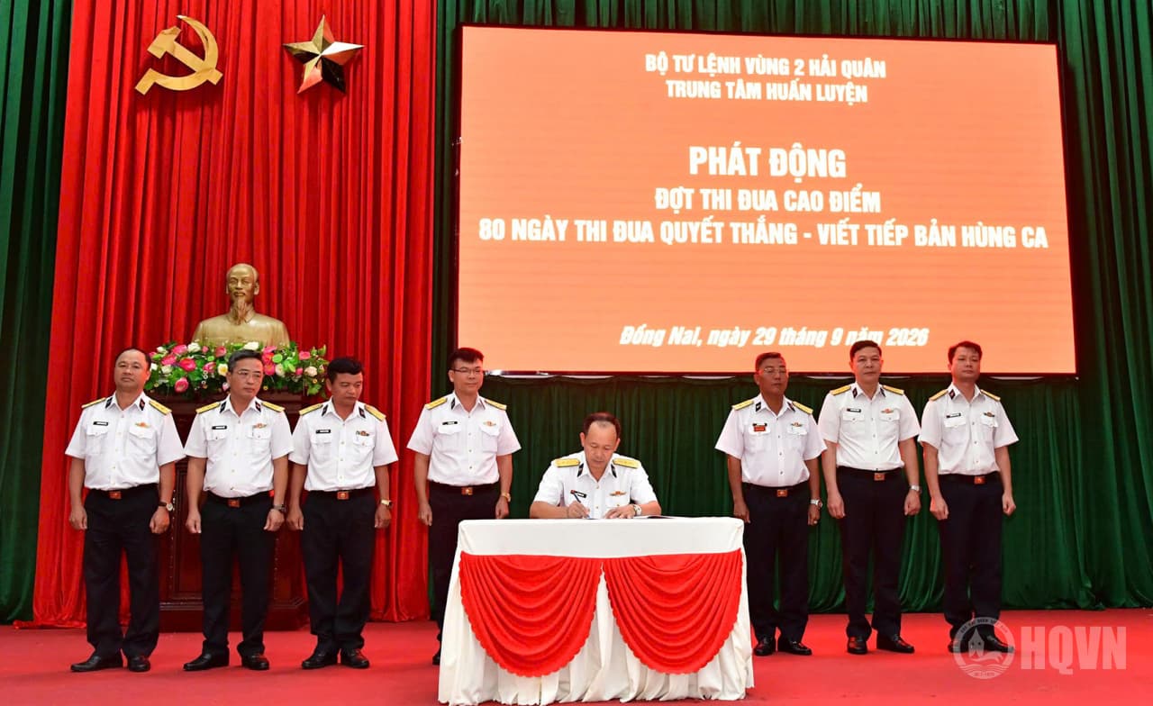 Trung tâm Huấn luyện Vùng 2 phát động thi đua cao điểm