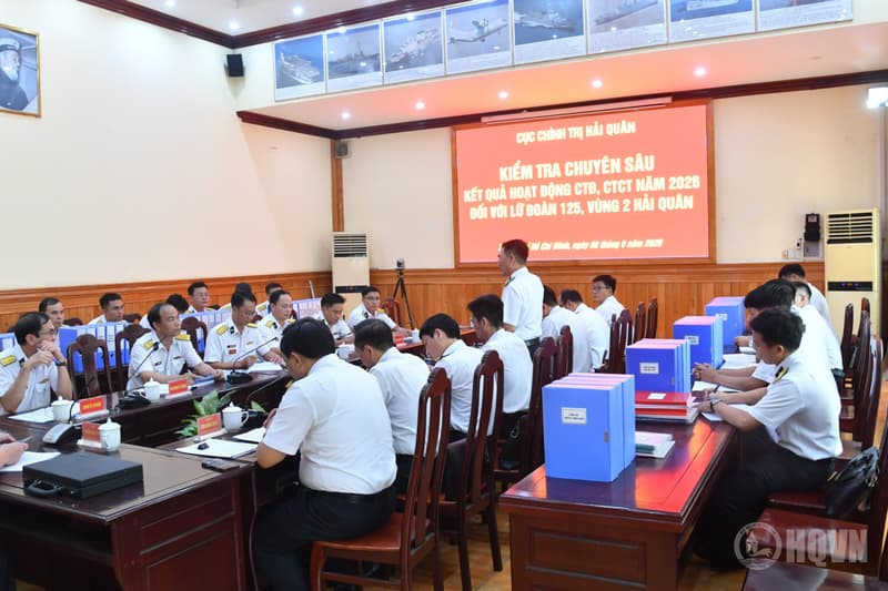 Kiểm tra chuyên sâu hoạt động CTĐ, CTCT tại Lữ đoàn 125