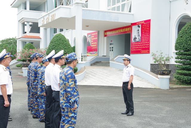 Lữ đoàn 954 xuất quân hỗ trợ xây dựng nhà ở cho gia đình chính sách tại Khánh Hòa