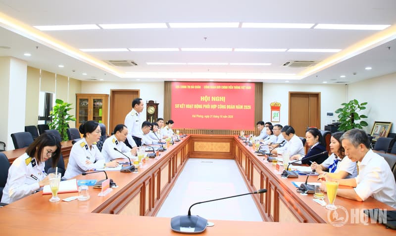 Tăng cường phối hợp hoạt động giữa Cục Chính trị Hải quân và Công đoàn Bưu chính Viễn thông Việt Nam