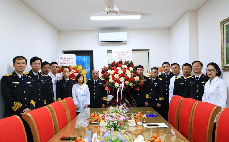 Đảng ủy, Bộ Tư lệnh Hải quân chúc mừng ngành Quân y Hải quân nhân kỷ niệm 71 năm Ngày Thầy thuốc Việt Nam