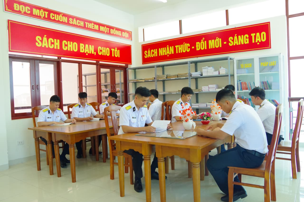 Lữ đoàn 954 Hải quân: Hưởng ứng Ngày Sách và Văn hóa đọc Việt Nam