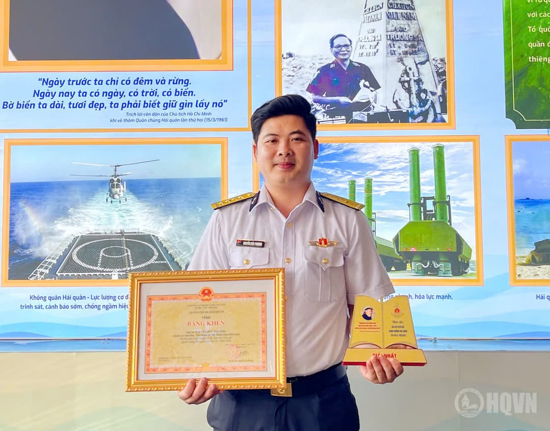 Báo cáo viên trẻ tiêu biểu