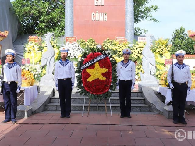 Lữ đoàn 131 hỗ trợ phường Hồng An xác định danh tính hài cốt liệt sĩ