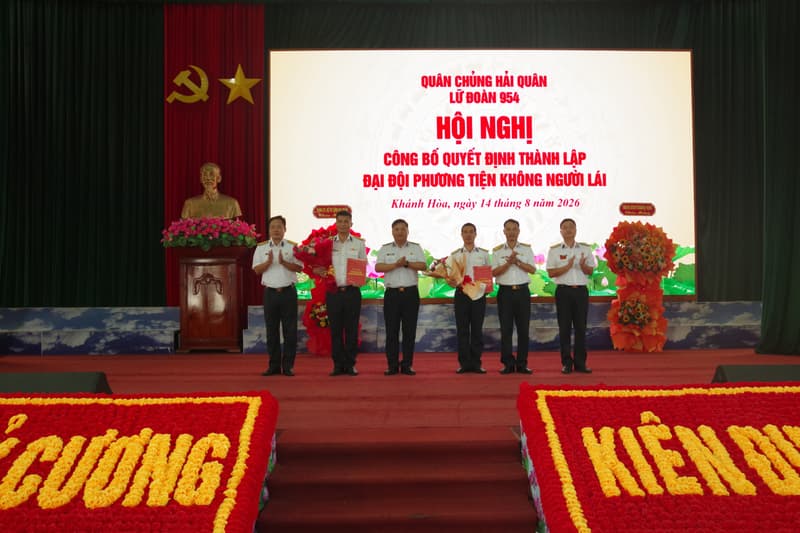 Lữ đoàn 954 công bố quyết định thành lập Đại đội Phương tiện không người lái