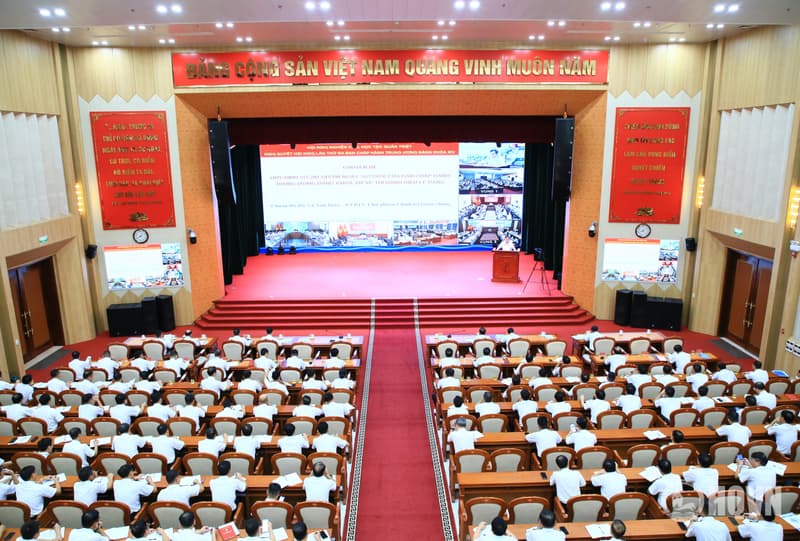 Đảng ủy Quân chủng Hải quân tổ chức Hội nghị nghiên cứu, học tập, quán triệt, triển khai thực hiện Nghị quyết Trung ương 3