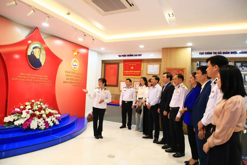 Cục Chính trị Hải quân-Ban Tuyên giáo và Dân vận Tỉnh ủy Lào Cai: Tăng cường phối hợp tuyên truyền biển đảo